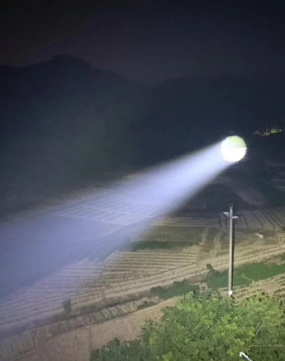Đèn pha LED tìm kiếm 200W 300W IP66 Chống thấm nước Thép Chống ăn mòn 1000m 3000m Tàu biển Tàu thuyền Tìm kiếm từ xa Đèn pha cứu hộ 7